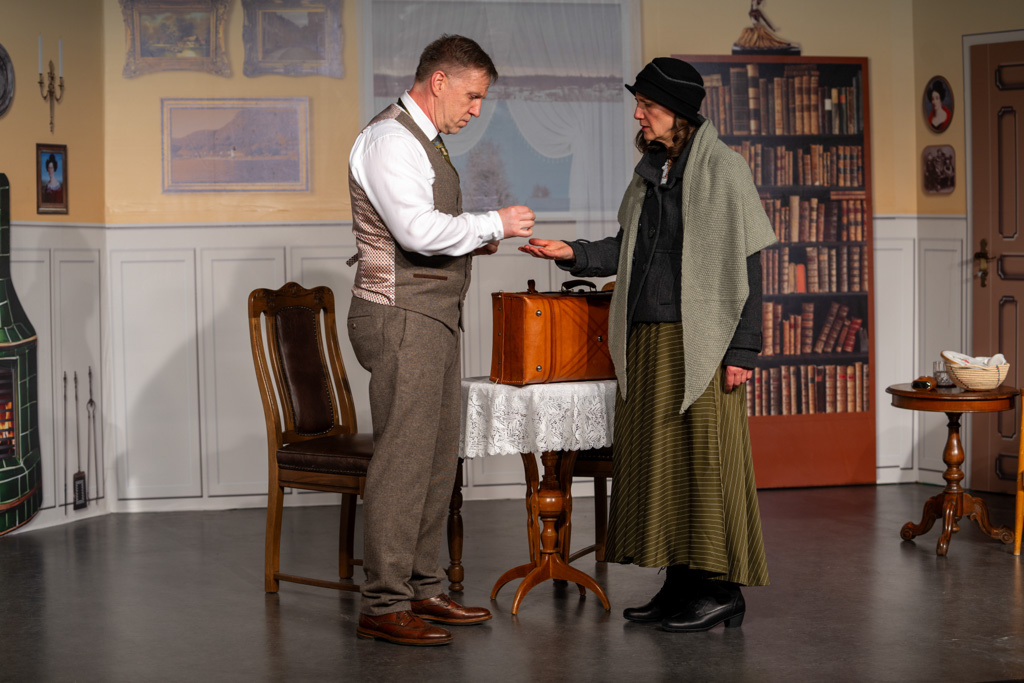 %_tempFileName930_RR_A749063_176-111%